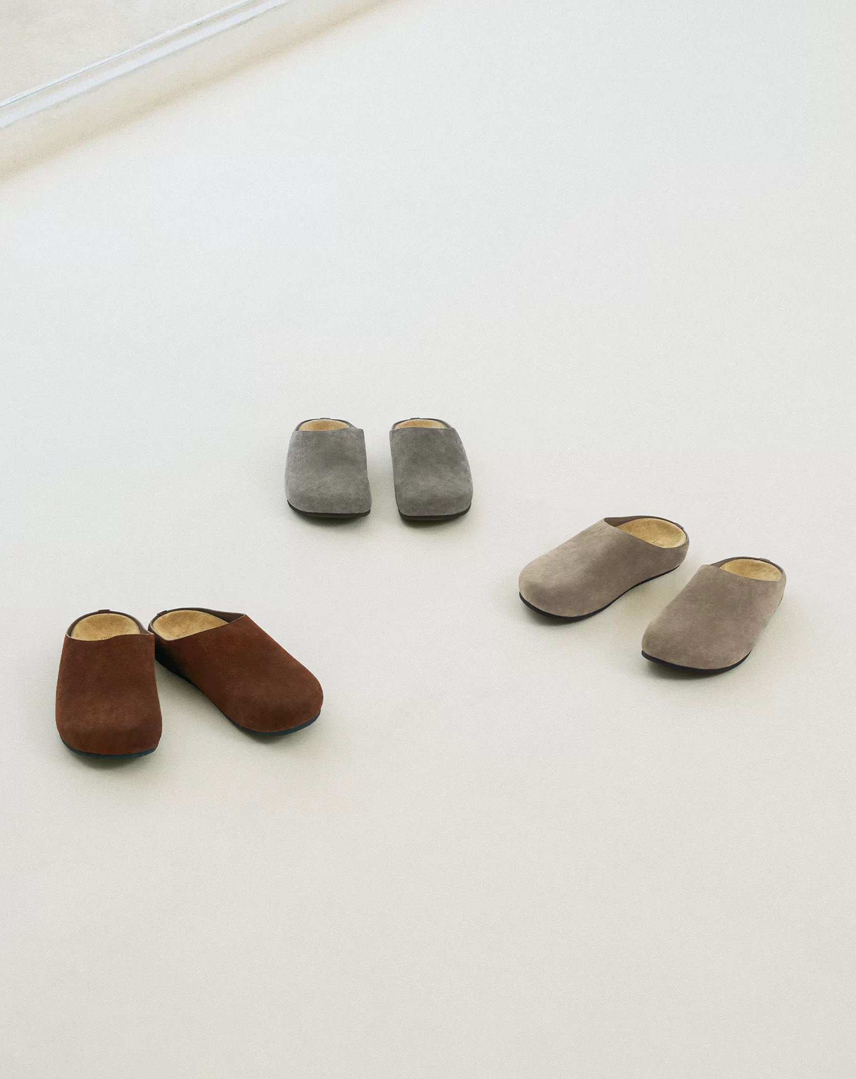 ATRY CLEAN FOOTBED CLOGS